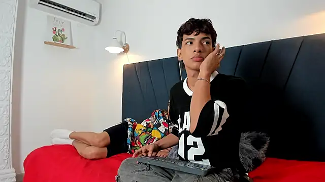 Snapshot of maicol_cum23 chatting on December 17, 2025, 4:51 am maicol cum23 online show from December 17, 2025, 4:51 am