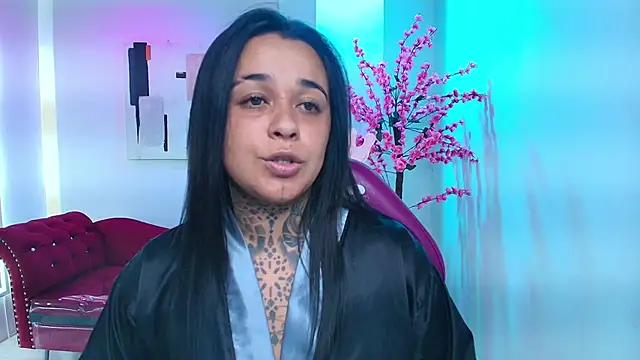 Black roseee online show from December 5, 2025, 8:01 am