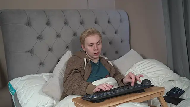 scottishtwink01 online show from March 4, 2026, 3:07 pm