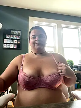 PlayWithBrittany online show from September 14, 2025, 7:02 pm