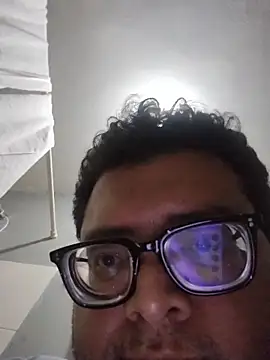 Santiagoqro85 online show from April 7, 2026, 2:56 am