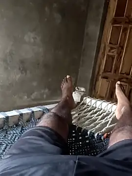 pus ylover online show from October 11, 2025, 8:35 am