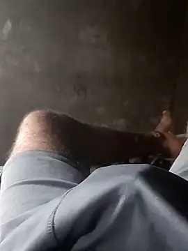 pus ylover online show from November 1, 2025, 8:05 am