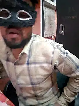 soniriyaa010101 online show from February 4, 2026, 2:34 pm