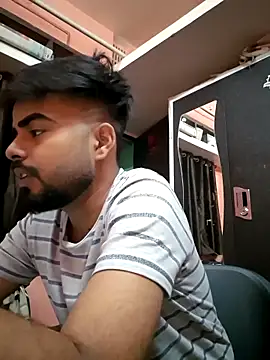 soniriyaa010101 online show from April 2, 2026, 7:44 pm