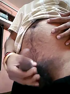 soniriyaa010101 online show from April 5, 2026, 9:39 am