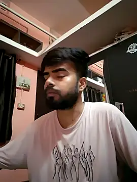 soniriyaa010101 online show from April 20, 2026, 2:42 pm