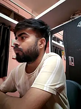 soniriyaa010101 online show from April 21, 2026, 2:01 pm