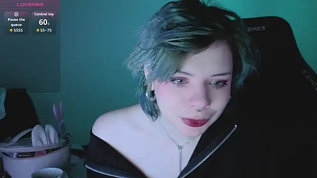 Alice Zev online show from September 24, 2025, 8:45 pm