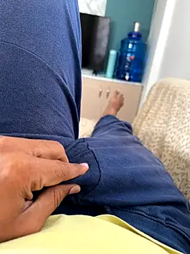 sunnu 97  online show from October 13, 2025, 7:41 am