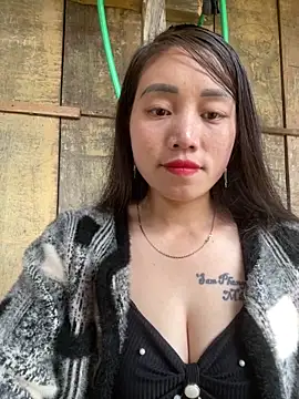 chipp-bong online show from December 4, 2025, 1:48 am