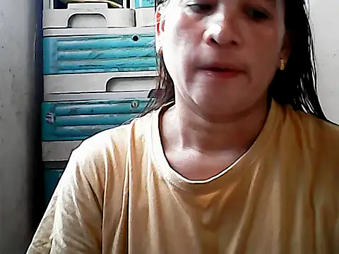 Snapshot of yoursPinayMama1682 chatting on November 25, 2025, 12:21 am yoursPinayMama1682 online show from November 25, 2025, 12:21 am