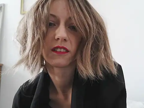 MadMadelin online show from October 28, 2025, 12:52 pm