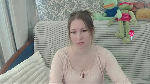Snapshot of LesanaMagic chatting on June 4, 2026, 9:37 am LesanaMagic online show from June 4, 2026, 9:37 am