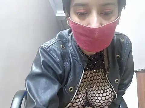 suzen night online show from December 4, 2025, 5:10 pm