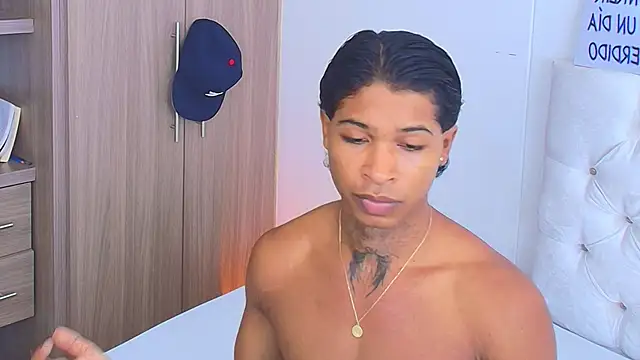 Snapshot of cassian_gold chatting on June 2, 2026, 9:39 pm cassian gold online show from June 2, 2026, 9:39 pm