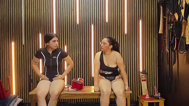 VantablackBDSMShow  online show from April 6, 2026, 12:17 pm