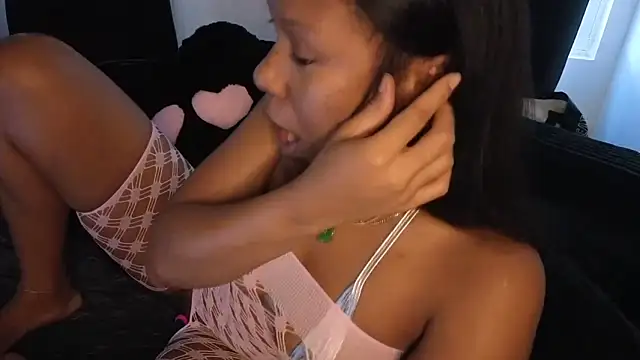   suki online show from September 14, 2025, 10:42 pm