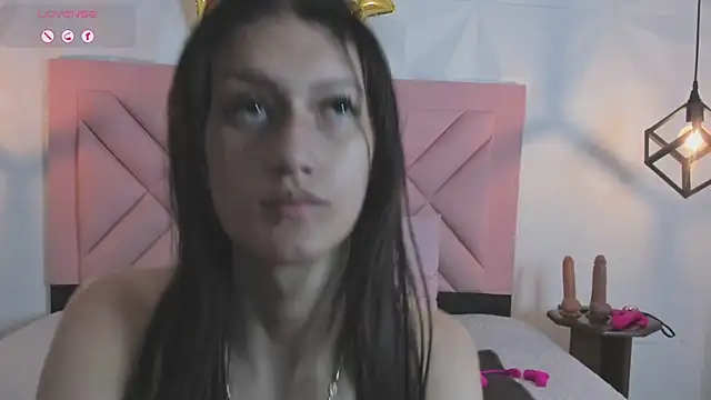 Caroline daring online show from July 6, 2026, 11:51 am