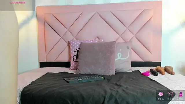 Caroline daring online show from August 2, 2026, 12:14 pm