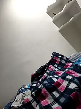 Chanderi19 online show from October 9, 2025, 3:32 pm