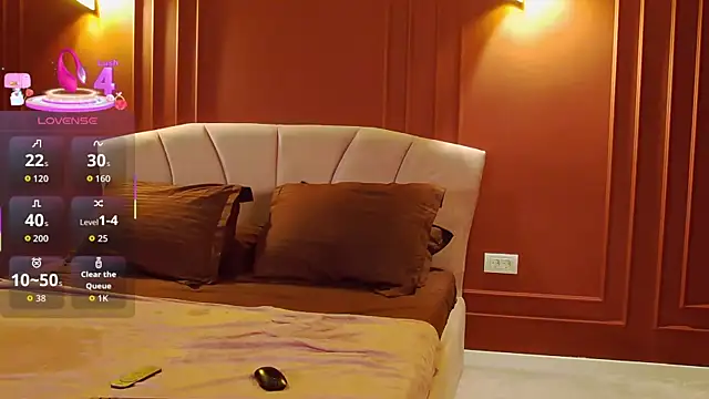 Olivia Haze online show from October 9, 2025, 5:55 pm