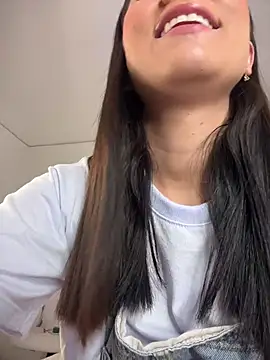 NatySpiice1 online show from October 3, 2025, 10:40 pm