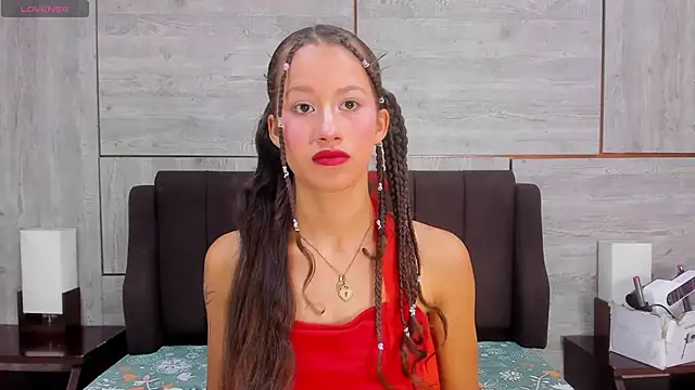 EmmaPetty online show from October 9, 2025, 9:57 pm