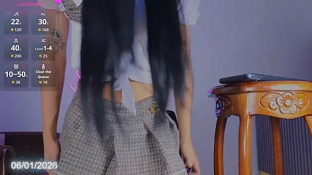 Snapshot of Doll_Tomie chatting on January 6, 2026, 9:50 pm Doll Tomie online show from January 6, 2026, 9:50 pm