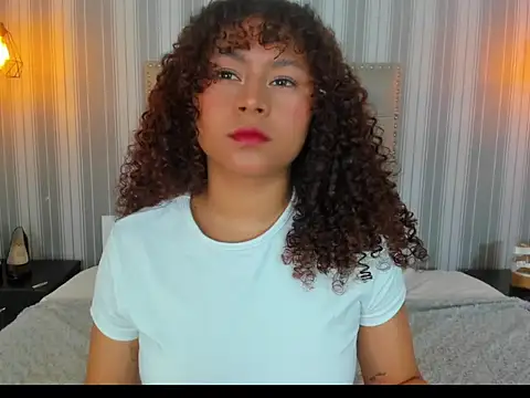 Snapshot of Sofiapassionne chatting on July 21, 2026, 2:52 pm Sofiapassionne online show from July 21, 2026, 2:52 pm