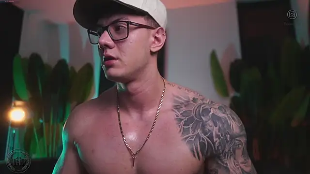 Thomas Falcon online show from November 13, 2025, 2:43 am