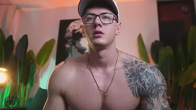 Thomas Falcon online show from November 29, 2025, 12:35 am