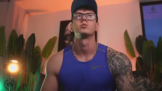 Thomas Falcon online show from December 1, 2025, 10:48 pm