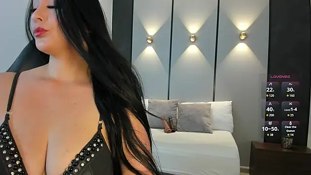 ashly moonn online show from April 7, 2026, 12:49 pm