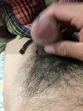 aalvaro98 online show from April 4, 2026, 7:50 am