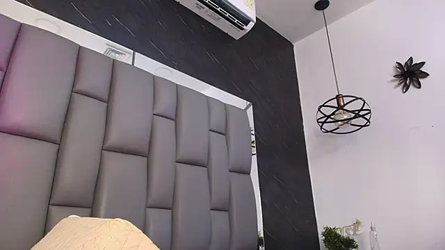 kissme luna online show from February 14, 2026, 6:59 pm