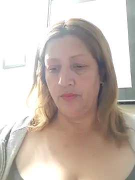 Snapshot of ROOMIINA chatting on November 5, 2025, 12:05 pm ROOMIINA online show from November 5, 2025, 12:05 pm