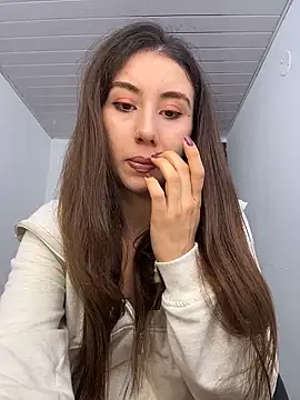 Viithoney online show from November 14, 2025, 1:32 pm