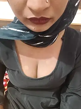 Itz Mayra  online show from October 16, 2025, 6:03 am