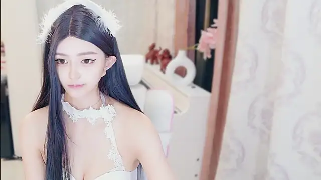 Aurora-77 online show from November 7, 2025, 1:33 pm