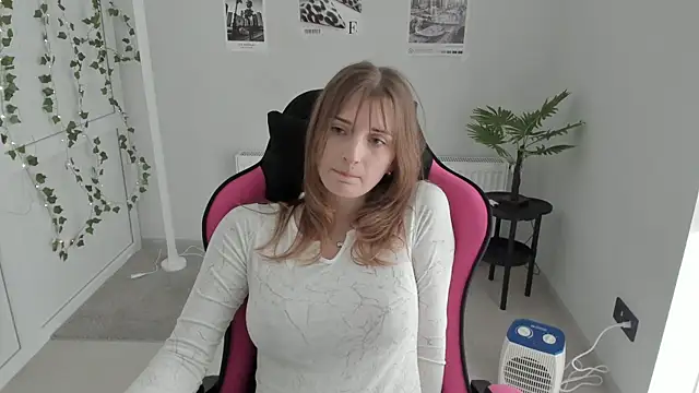Snapshot of NeyliDream chatting on April 23, 2026, 1:46 pm NeyliDream online show from April 23, 2026, 1:46 pm