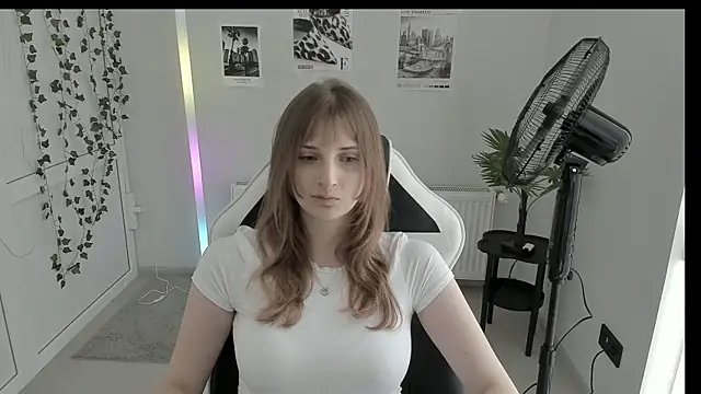 Snapshot of NeyliDream chatting on June 6, 2026, 12:21 pm NeyliDream online show from June 6, 2026, 12:21 pm