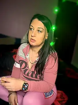 shortywidaphatty online show from April 22, 2026, 10:39 am