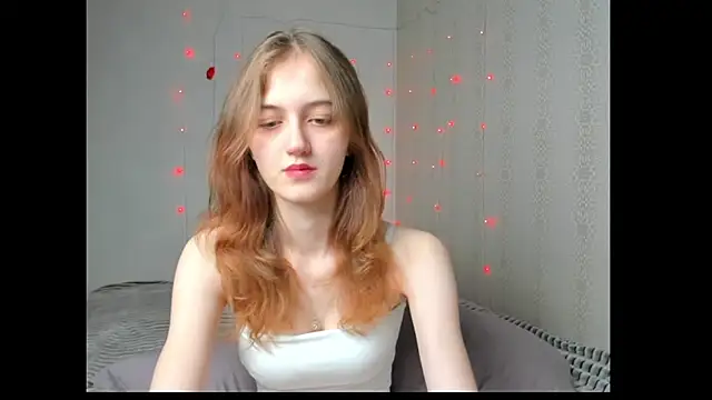 dreamy pollyyy online show from May 16, 2026, 7:34 pm
