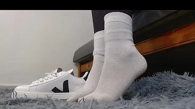 Deysha Garcias online show from December 3, 2025, 2:26 pm