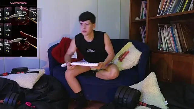 tightncuteass online show from April 22, 2026, 6:53 pm