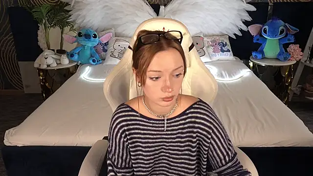 FoxyMayy online show from October 2, 2025, 12:45 pm