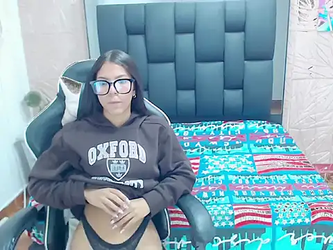 Tinita  online show from September 25, 2025, 1:59 pm