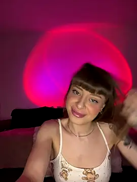 BabyBee  online show from November 26, 2025, 10:00 pm