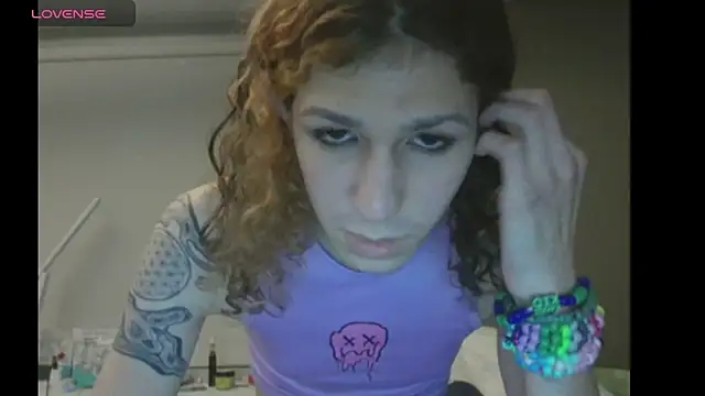 cuddlyavenue online show from October 2, 2025, 3:13 am